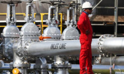 Саудовская Аравия уведомила европейцев о приостановке части поставок нефти