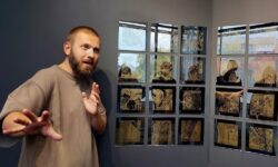 Фотограф из Екатеринбурга напечатал свои работы на прозрачной древесине