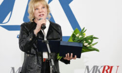 «Я никуда не уходила»: Александра Захарова о Ленкоме