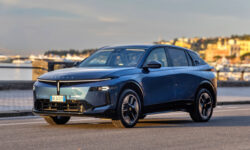 Новая Lancia Gamma: старт продаж в Италии, есть полноприводная версия HF Integrale