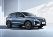 «Упрощённый» Geely Coolray показал свой новый интерьер