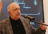 «Открыл бумажник и протянул»: Аверюшкин рассказал о необычном подарке Ефремова