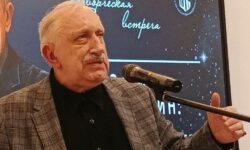 «Открыл бумажник и протянул»: Аверюшкин рассказал о необычном подарке Ефремова