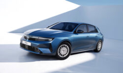 Ближе к народу: у Opel Astra появилась бюджетная версия Start на «штамповках»