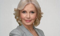 «Увидела несчастного человека»: Титова рассказала о драме оператора Тарковского