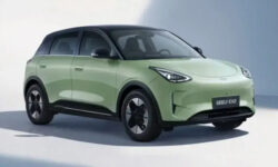 Geely EX2 будут продавать в России официально
