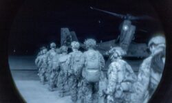 Войска США уничтожили рептилий-пришельцев возле Зоны 51