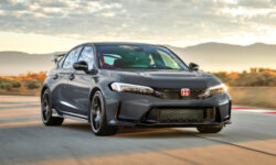 Хот-хэтч Honda Civic Type R встретит 30-летие c обновками и немного подорожает