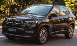 Jeep Compass предыдущего поколения остается в строю: модернизация в Бразилии