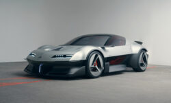Заднемоторное купе Alpine A310 возродилось в виде электромобиля с эстетикой 1970-х