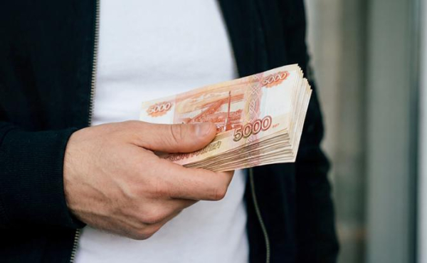 Бумажный рубль стал символом свободы? Накопления граждан покидают депозиты и оборачиваются кэшем&nbsp;&mdash; какие могут быть проблемы