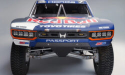 Honda Passport Baja Spec Trophy Truck: 1318-сильный гибрид для гонок в пустыне