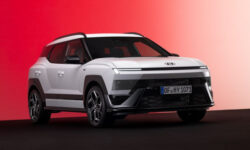 Hyundai Bayon подрос, получил угловатый дизайн и превратился в глобальный кроссовер