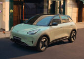 Электрический хэтчбек Geely EX2 едет в Россию