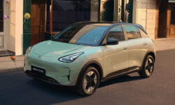 Электрический хэтчбек Geely EX2 едет в Россию