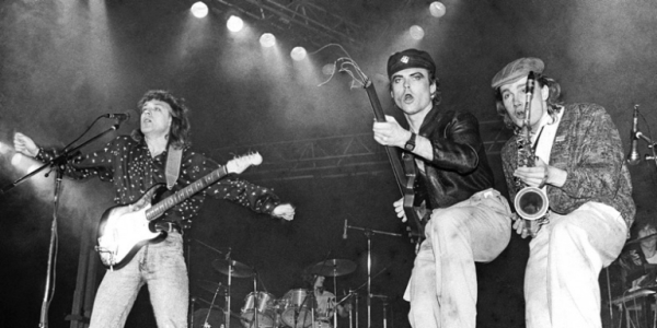 Доллар по осени покупают: эксперт назвал курс рубля в октябре Доллар по осени покупают: эксперт назвал курс рубля в октябре