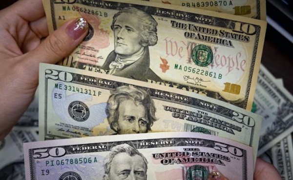 Президент России сможет регулировать курс валют: Госдума делегирует главе государства функции ЦБ Президент России сможет регулировать курс валют: Госдума делегирует главе государства функции ЦБ